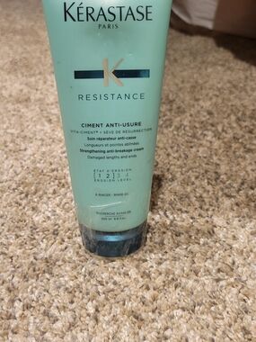 Kérastase Resistance Ciment Anti-Usure Strengthening Cream - Mint Green